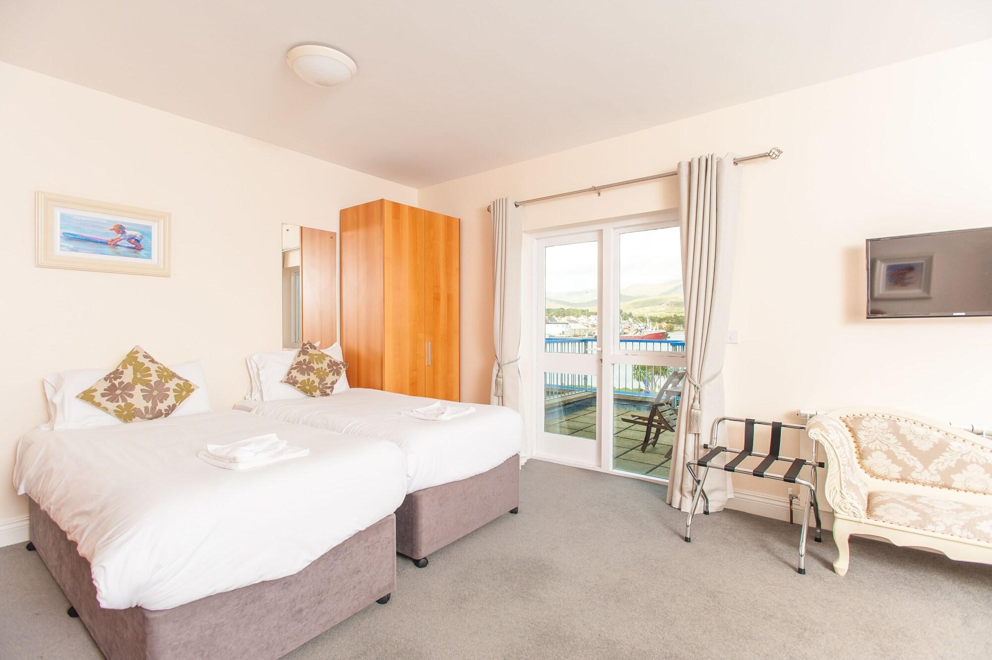 The Beara Coast Hotel Castletownbere Exterior foto