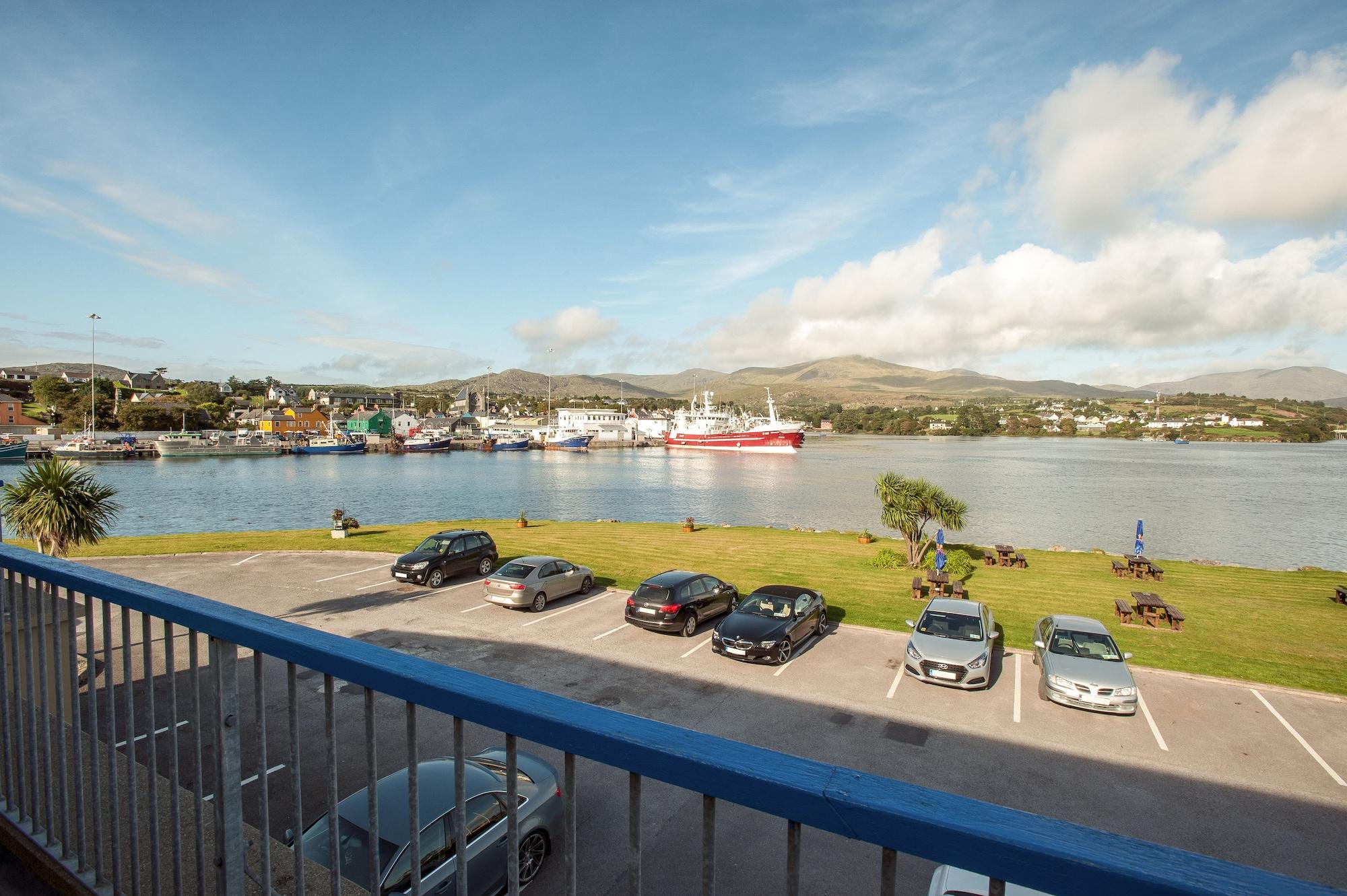 The Beara Coast Hotel Castletownbere Exterior foto