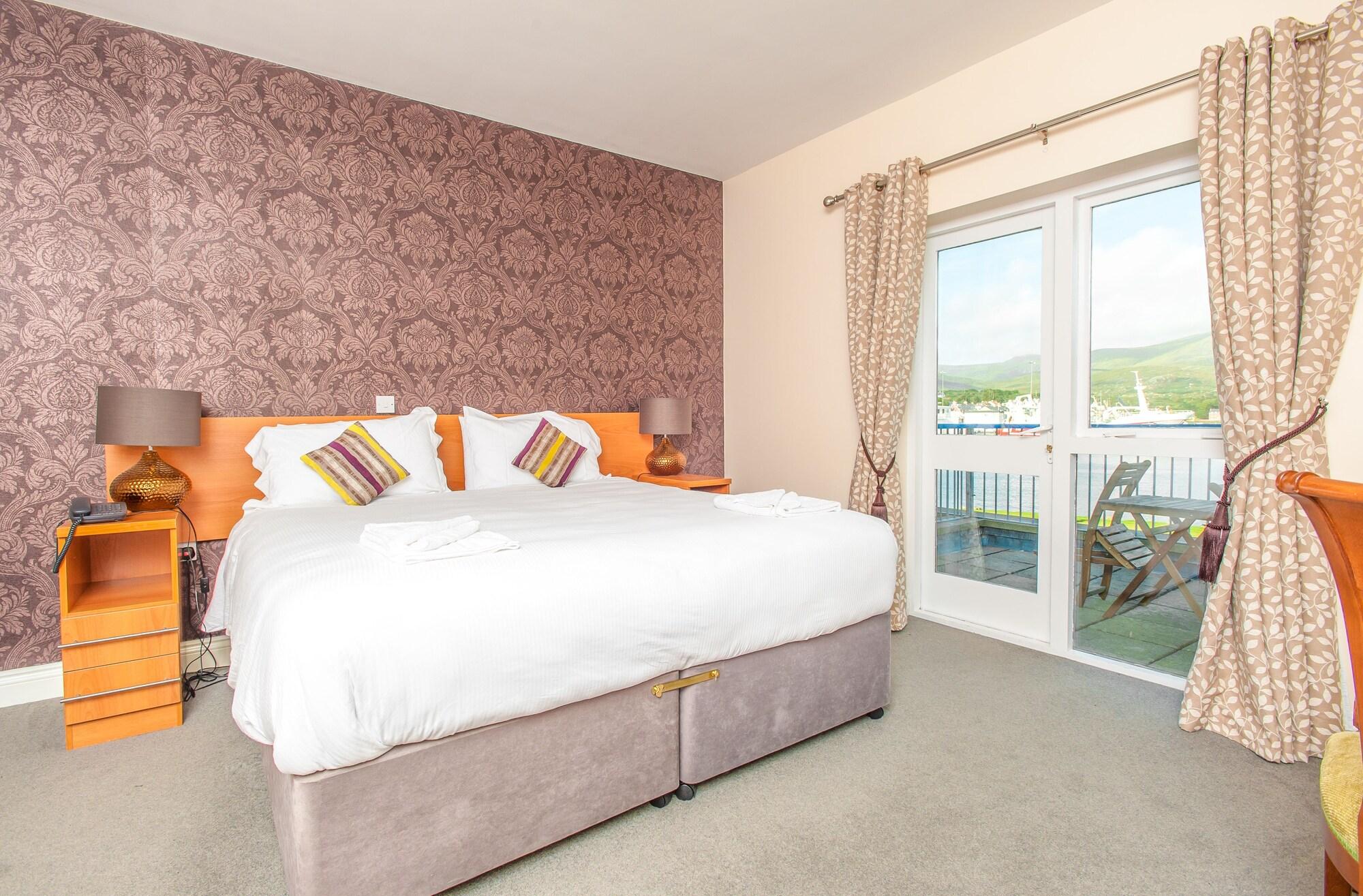 The Beara Coast Hotel Castletownbere Exterior foto